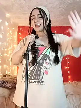 IvonneT online show from 01-31-25, 05:19