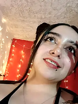 IvonneT online show from 02-02-25, 11:11