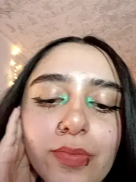 IvonneT online show from 02-28-25, 11:12