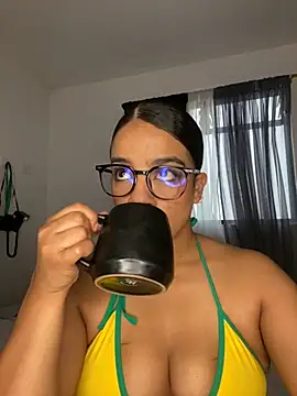 trianawhite online show from 03-27-26, 03:23