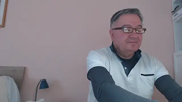 YOU6me online show from 02-17-25, 09:24