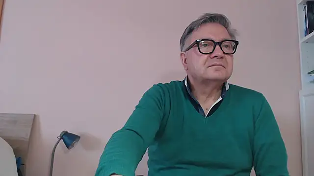 Snapshot of YOU6me chatting on 02-21-26, 11:22 YOU6me online show from 02-21-26, 11:22