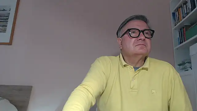 Snapshot of YOU6me chatting on 03-29-26, 04:18 YOU6me online show from 03-29-26, 04:18