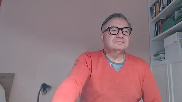 Snapshot of YOU6me chatting on 04-02-26, 06:44 YOU6me online show from 04-02-26, 06:44