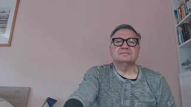 Snapshot of YOU6me chatting on 04-28-26, 07:24 YOU6me online show from 04-28-26, 07:24
