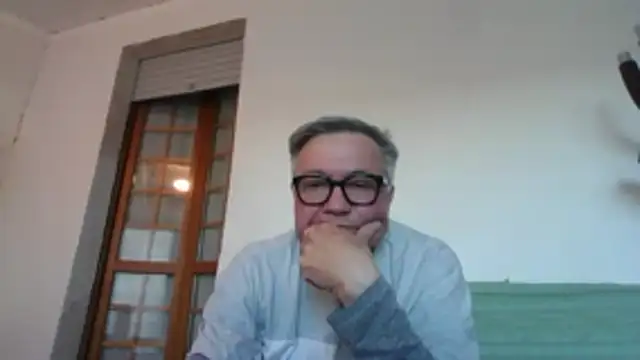 Snapshot of YOU6me chatting on 05-02-26, 05:07 YOU6me online show from 05-02-26, 05:07