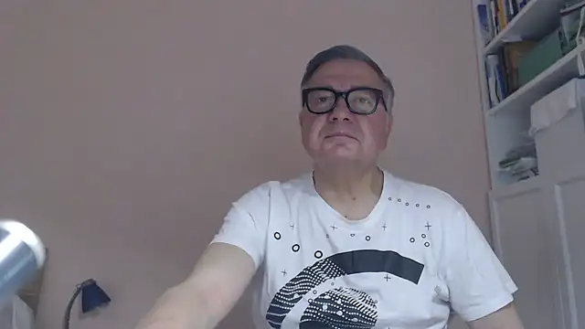 YOU6me online show from 06-17-26, 07:22
