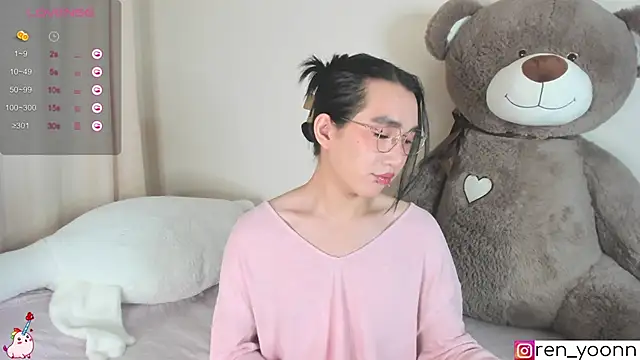 Ren yoon online show from 10-05-25, 02:59