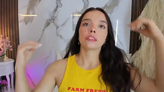 hannahill69 online show from 09-19-25, 04:47