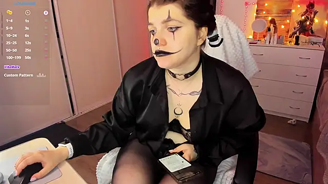 Snapshot of Ophelia_mm chatting on 11-02-25, 07:22 Ophelia mm online show from 11-02-25, 07:22