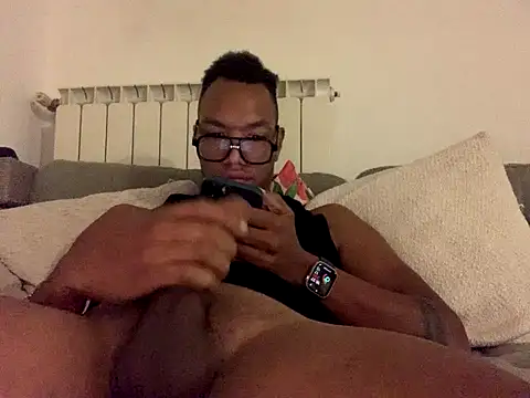 iamrafaelhot online show from 11-05-25, 05:35