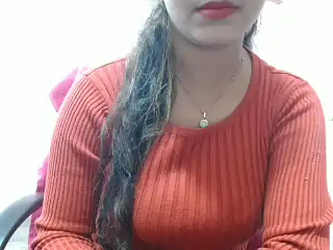 LovingPihu online show from 01-30-25, 04:58