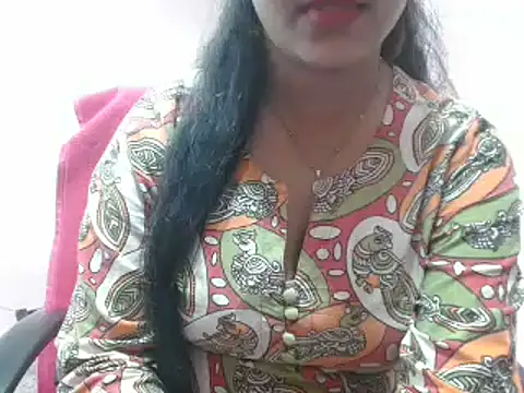 LovingPihu online show from 01-31-25, 11:46