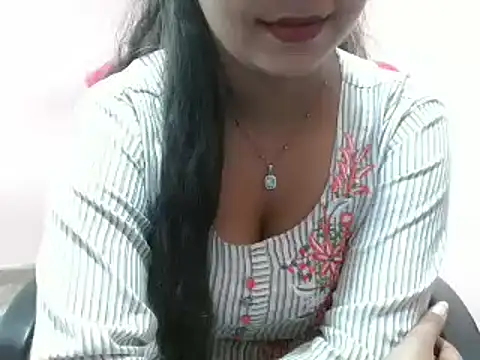 LovingPihu online show from 02-24-25, 06:05