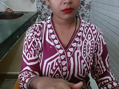 Snapshot of LovingPihu chatting on 10-04-25, 05:49 LovingPihu online show from 10-04-25, 05:49