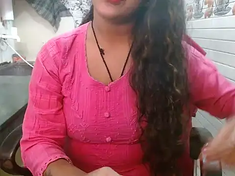 Snapshot of LovingPihu chatting on 10-29-25, 05:42 LovingPihu online show from 10-29-25, 05:42