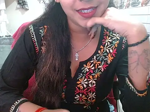 LovingPihu online show from 03-31-26, 05:41