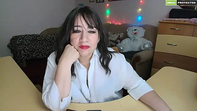 Lucretia Goldi  online show from 12-30-24, 12:11