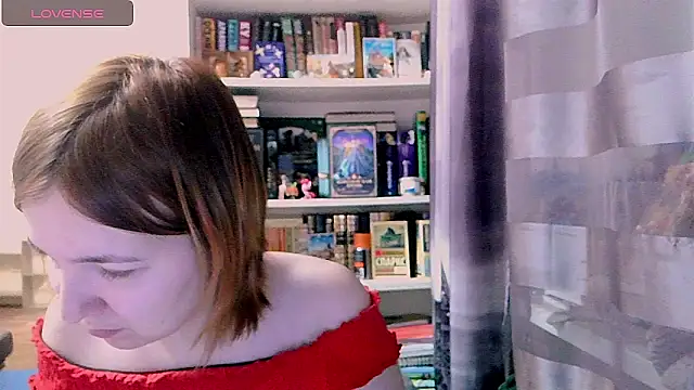 Snapshot of BrattyFoxyGirl chatting on 01-20-25, 05:37 BrattyFoxyGirl online show from 01-20-25, 05:37