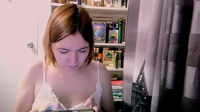 Snapshot of BrattyFoxyGirl chatting on 02-15-25, 04:45 BrattyFoxyGirl online show from 02-15-25, 04:45