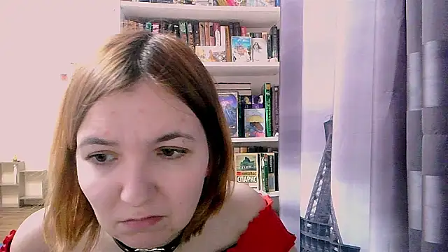 Snapshot of BrattyFoxyGirl chatting on 02-17-25, 08:15 BrattyFoxyGirl online show from 02-17-25, 08:15