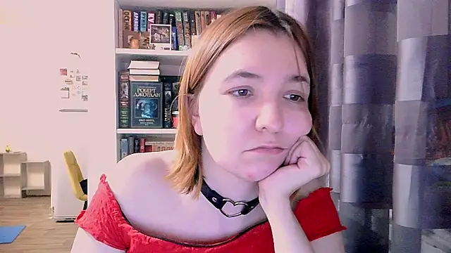 Snapshot of BrattyFoxyGirl chatting on 03-05-25, 05:39 BrattyFoxyGirl online show from 03-05-25, 05:39