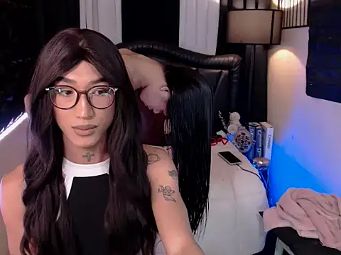 Snapshot of VerSexTs chatting on 10-12-25, 07:24 VerSexTs online show from 10-12-25, 07:24