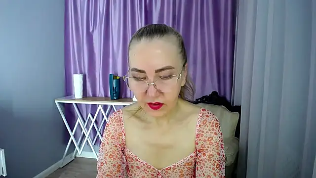 queen a n i online show from 12-03-24, 09:55