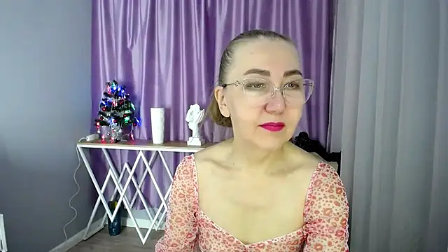 queen a n i online show from 12-04-24, 08:12