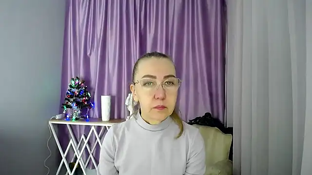 queen a n i online show from 12-07-24, 07:49