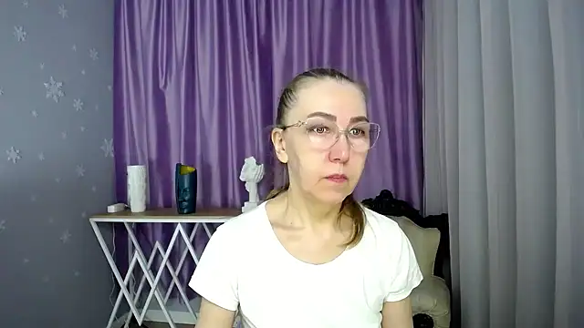 queen a n i online show from 03-22-25, 07:25