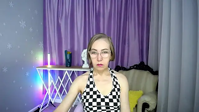 queen a n i online show from 11-26-25, 08:37