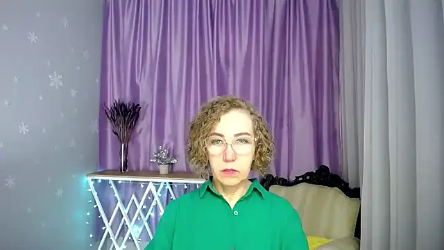 queen a n i online show from 05-16-26, 08:33
