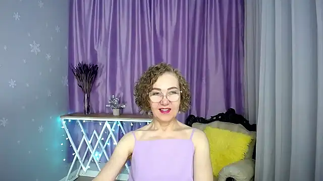 queen a n i online show from 05-17-26, 09:49
