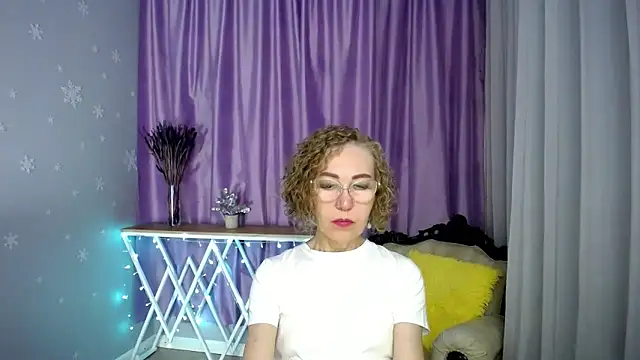 queen a n i online show from 05-24-26, 07:35