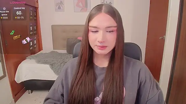 Snapshot of Miley_Baker chatting on 10-09-25, 02:37 Miley Baker online show from 10-09-25, 02:37