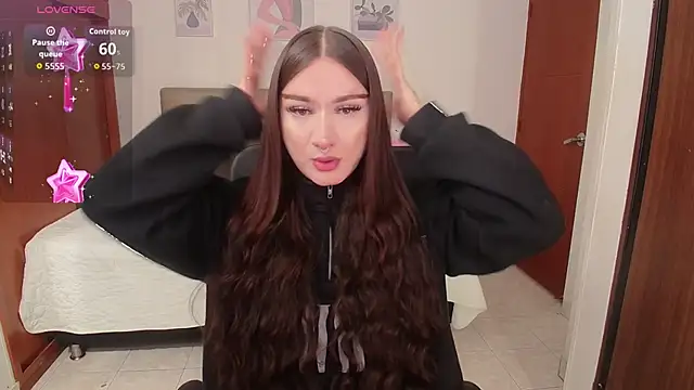 Snapshot of Miley_Baker chatting on 10-18-25, 03:02 Miley Baker online show from 10-18-25, 03:02