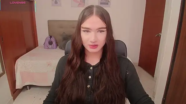 Snapshot of Miley_Baker chatting on 02-11-26, 01:49 Miley Baker online show from 02-11-26, 01:49