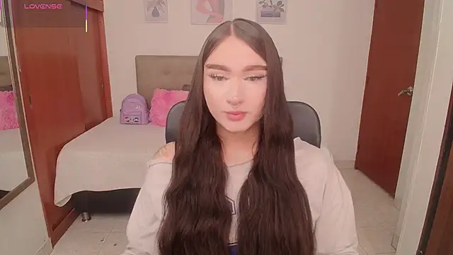 Snapshot of Miley_Baker chatting on 02-17-26, 03:19 Miley Baker online show from 02-17-26, 03:19