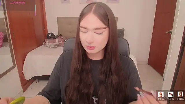 Snapshot of Miley_Baker chatting on 02-20-26, 03:23 Miley Baker online show from 02-20-26, 03:23