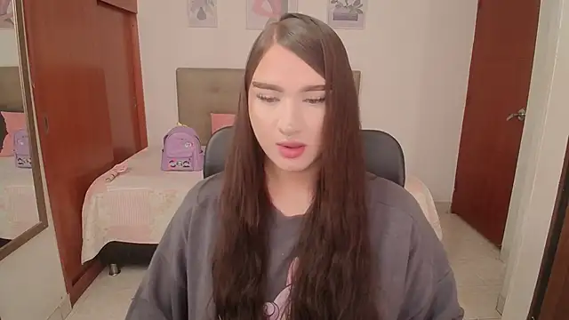 Snapshot of Miley_Baker chatting on 03-05-26, 02:24 Miley Baker online show from 03-05-26, 02:24