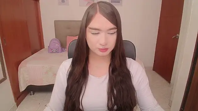 Snapshot of Miley_Baker chatting on 03-09-26, 03:27 Miley Baker online show from 03-09-26, 03:27