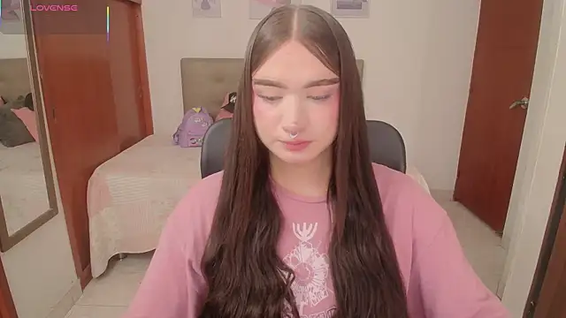 Snapshot of Miley_Baker chatting on 03-12-26, 02:45 Miley Baker online show from 03-12-26, 02:45