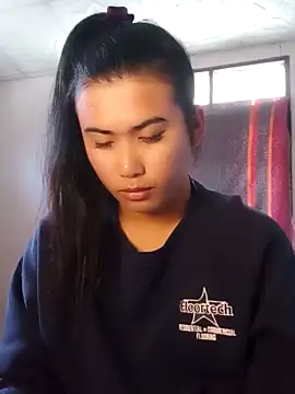 Snapshot of NannyNannybabe chatting on 12-15-24, 04:40 NannyNannybabe online show from 12-15-24, 04:40