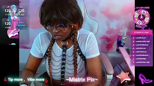 Pixiebob25 online show from 12-06-24, 11:22
