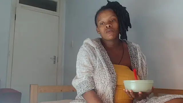 BlondQ2003 online show from 10-22-25, 01:50