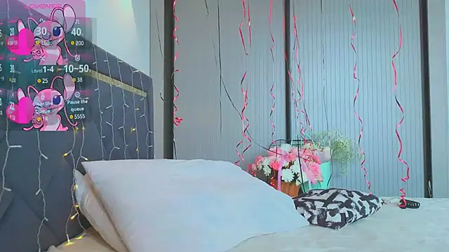 Mia Tin online show from 01-17-25, 08:34