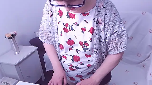 Snapshot of ChristaRose chatting on 12-15-24, 04:07 ChristaRose online show from 12-15-24, 04:07
