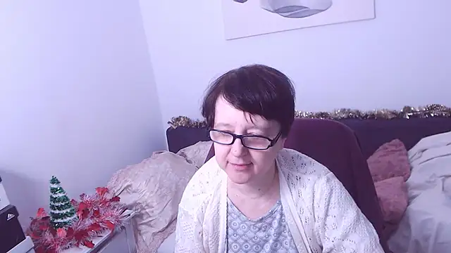 ChristaRose online show from 12-19-25, 07:54