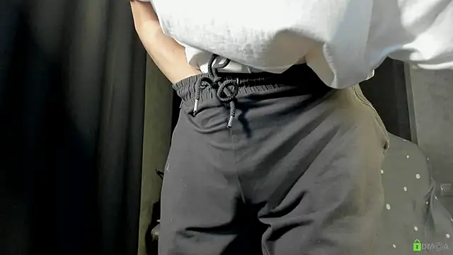 Snapshot of Courtney_Luv chatting on 10-14-25, 04:08 Courtney Luv online show from 10-14-25, 04:08